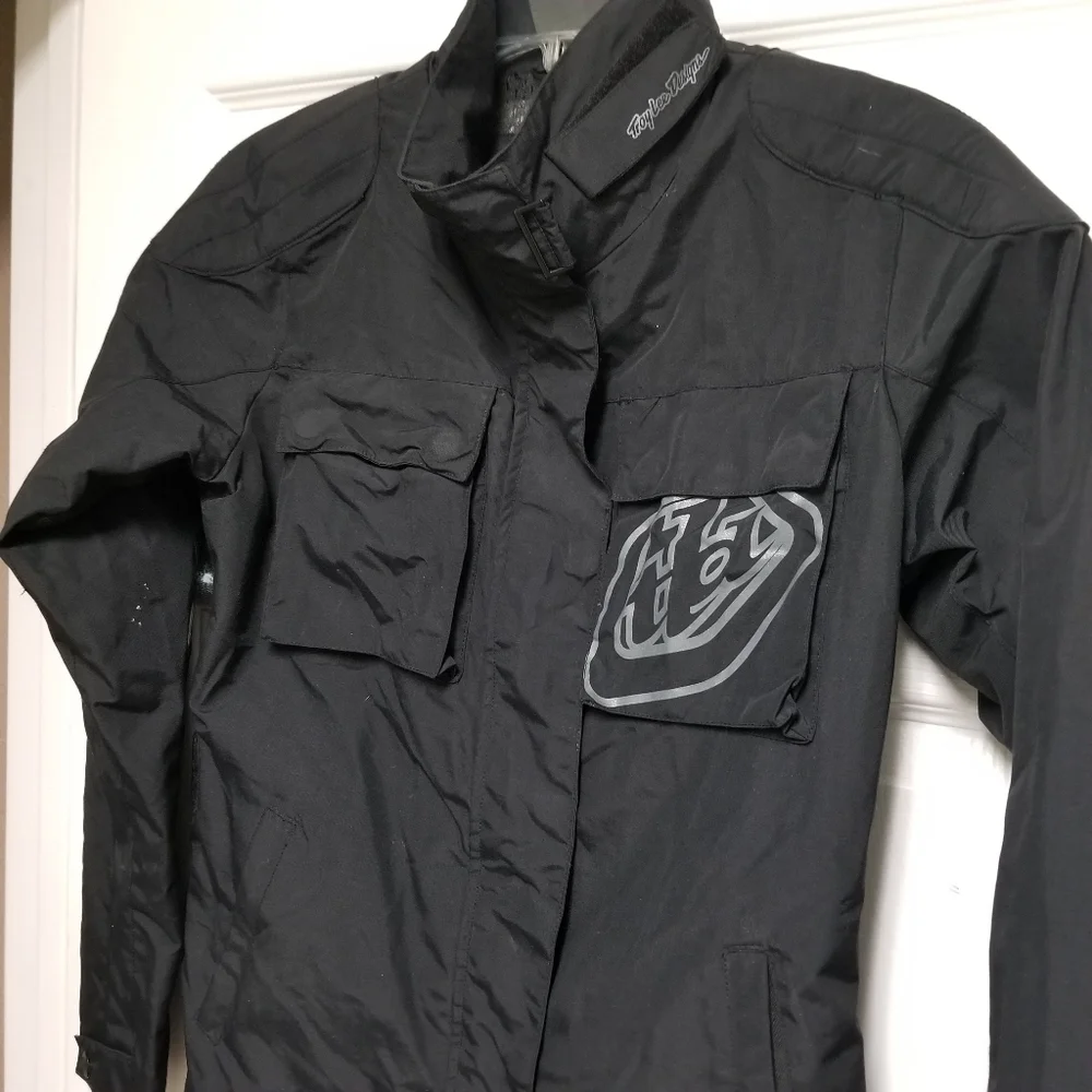 Jacket - Picture 2 of 8